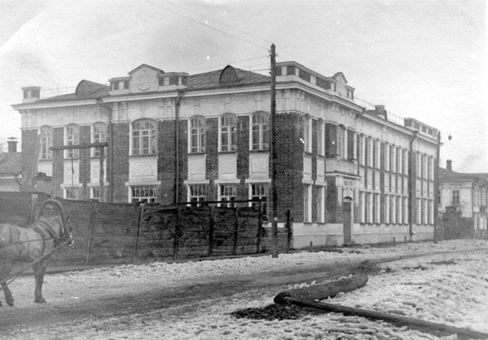 Фотография школы.